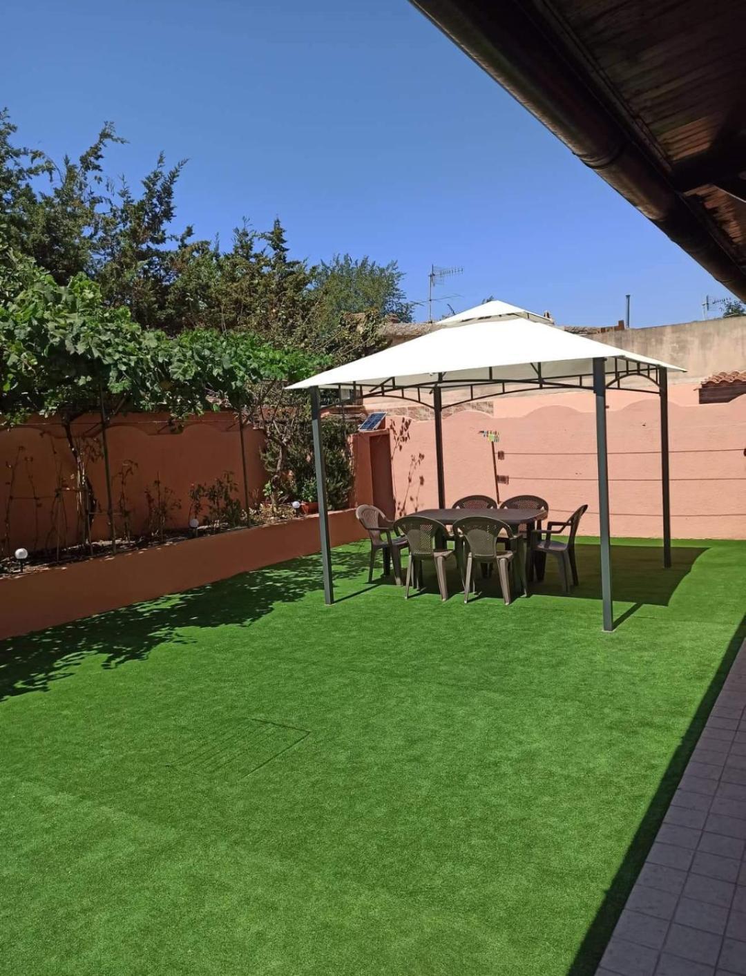 Suite Guesthouse A Pochi Passi Dal Mare ساساري المظهر الخارجي الصورة